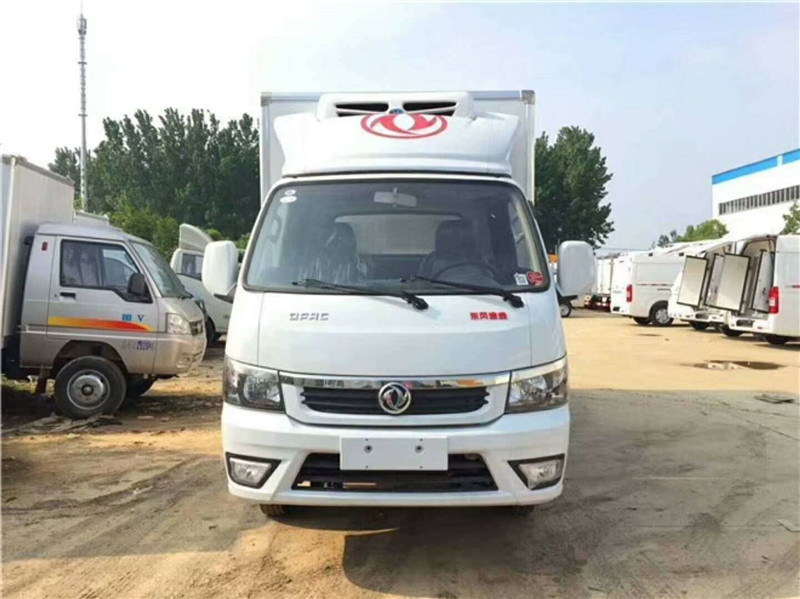 3.5米东风逸途（后双轮）冷藏车