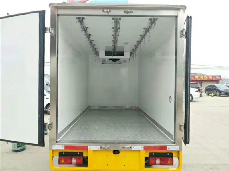 3.1米江淮康铃（后单轮）冷藏车