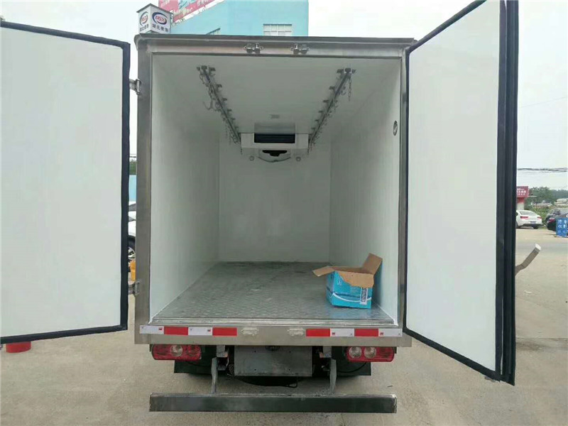 3.3米跃进小福星（后双轮）冷藏车