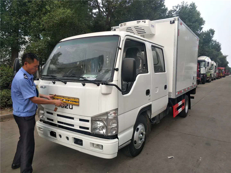 3.15米五十铃（双排）冷藏车