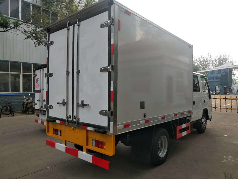 3.15米五十铃（双排）冷藏车