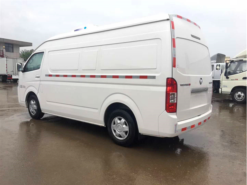 3米福田G9(柴油/汽油）面包冷藏车
