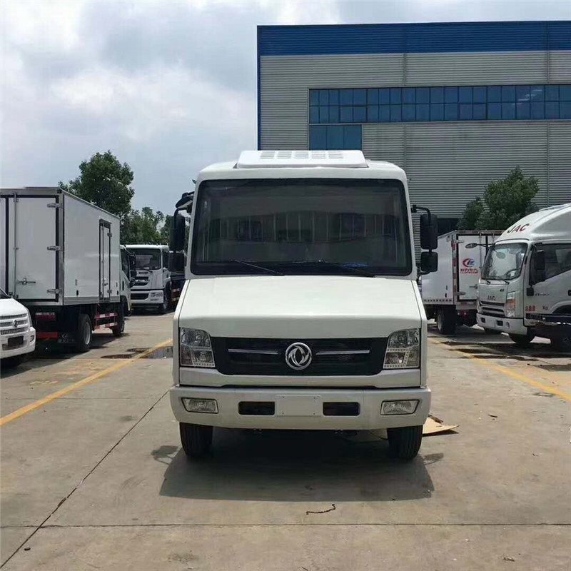 3.5米东风天来面包冷藏车