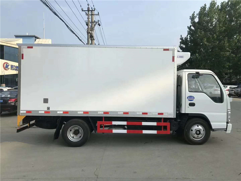 （4.2米）庆铃五十铃100P肉勾冷藏车