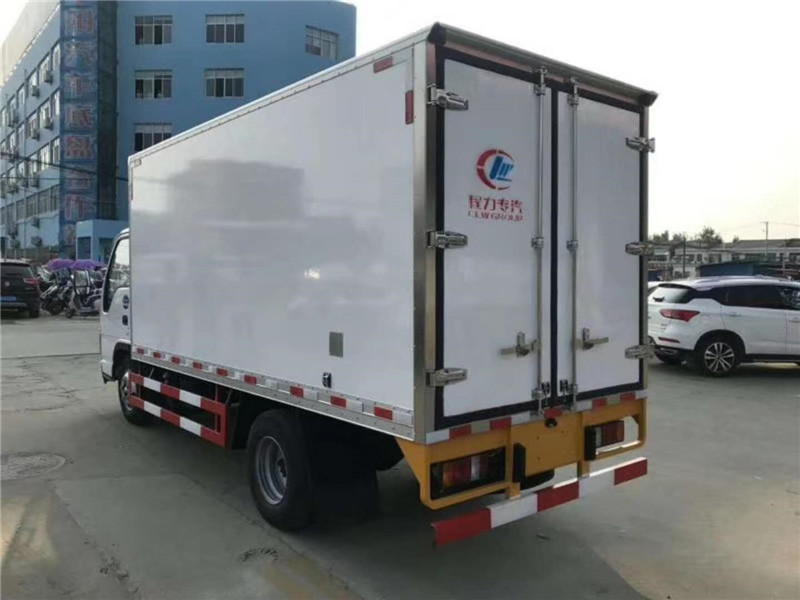 （4.2米）庆铃五十铃100P肉勾冷藏车
