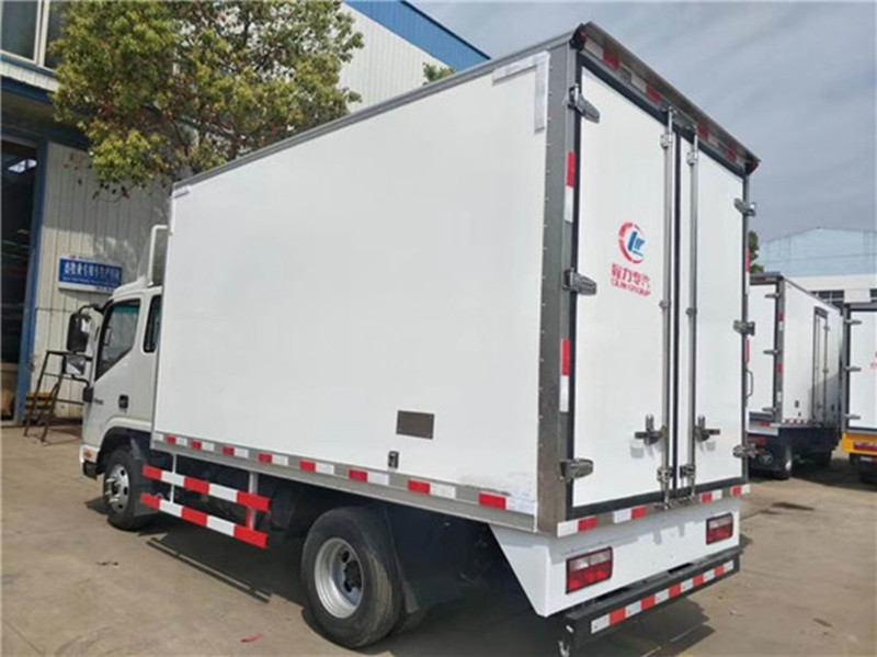 3.7米江淮帅铃（排半）肉勾冷藏车