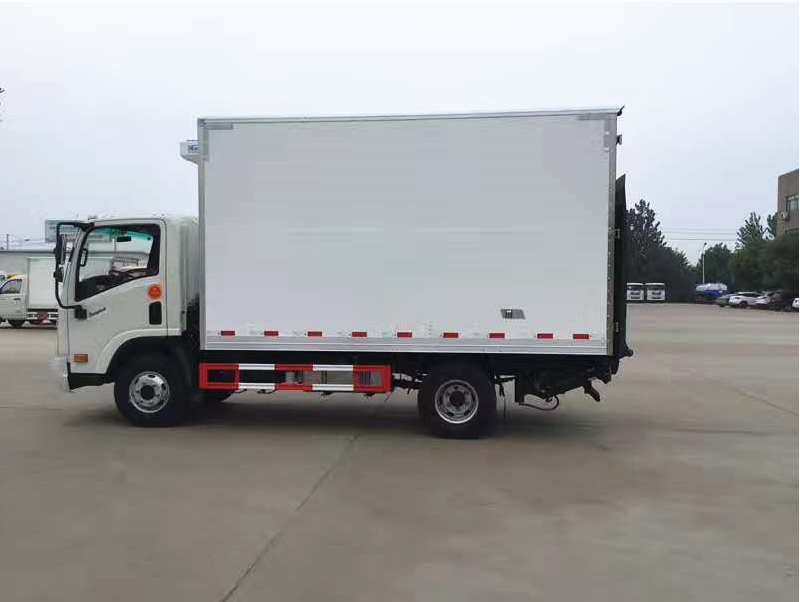 (4.2米)大运肉勾冷藏车