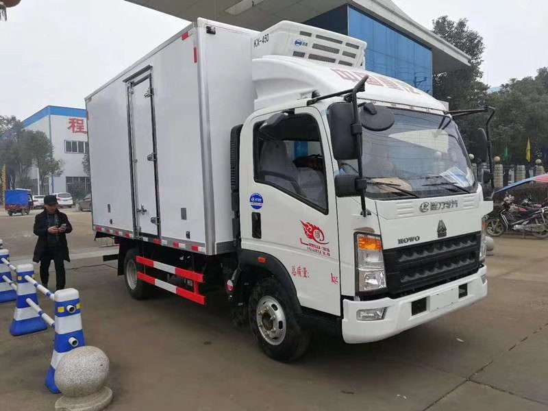 （4.2米）重汽豪沃冷藏车