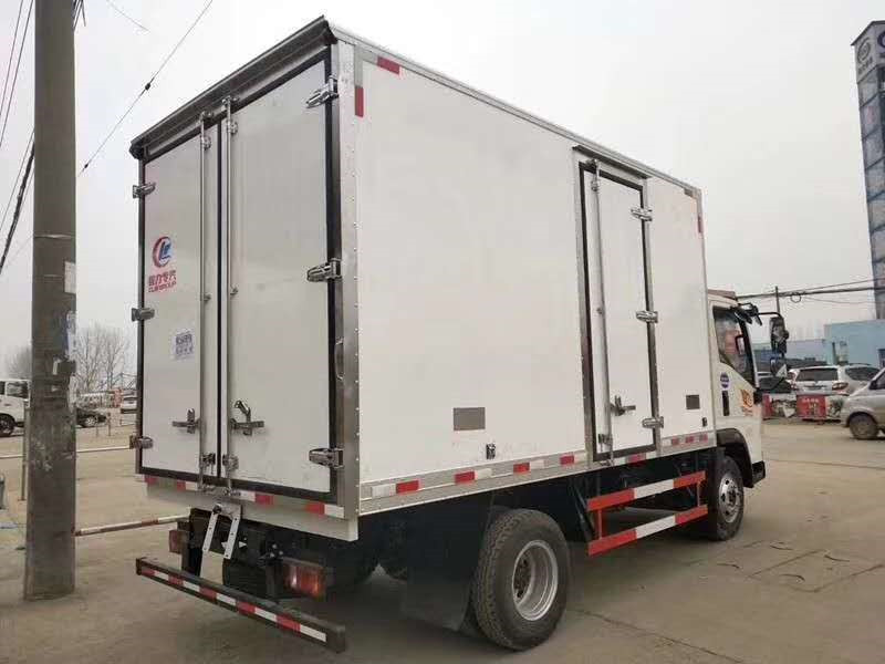 （4.2米）重汽豪沃冷藏车