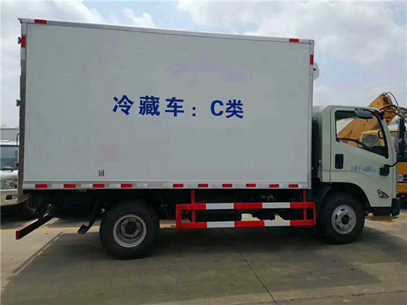 （4.2米）江铃凯锐肉勾冷藏车