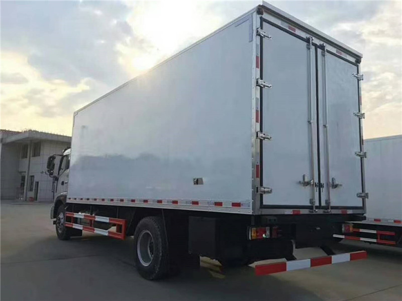 (6.7米/7.6米）福田瑞沃冷藏车