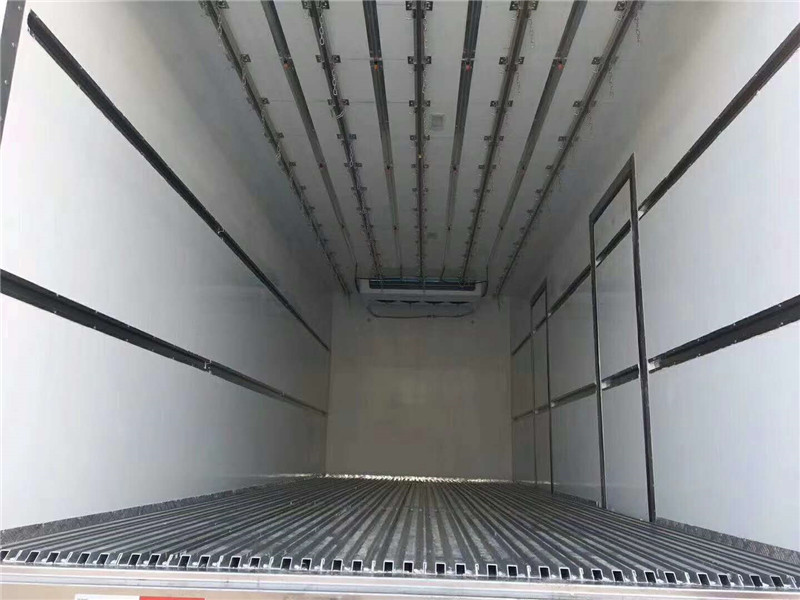 (6.7米/7.6米）福田瑞沃冷藏车