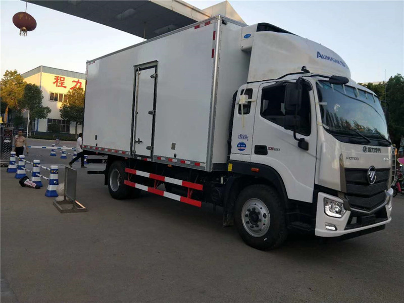（5.9米/6.6米）福田欧马可S5肉勾冷藏车