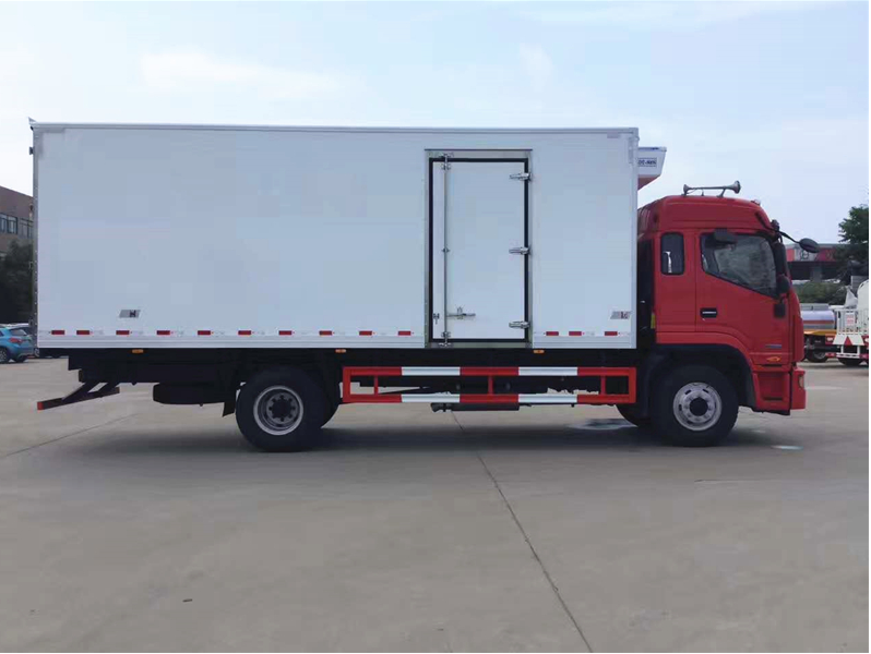 (6.8米/7.6米）江淮格尔发肉勾冷藏车