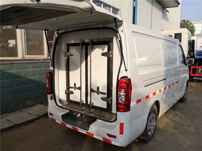 2.3米 长安睿行疫苗药品冷藏车