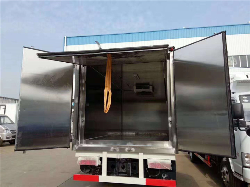 （4.2米 ）东风多利卡医疗废物转运车