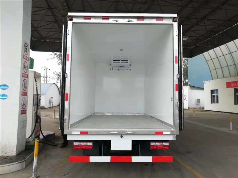3.22米江铃顺达（双排）冷藏车