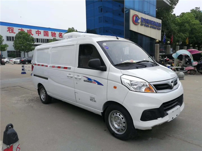 2.1米福田V5面包冷藏车