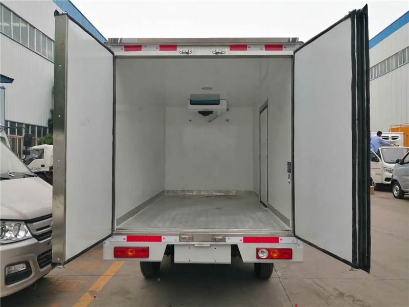 2.8米福田祥菱（后单轮）冷藏车