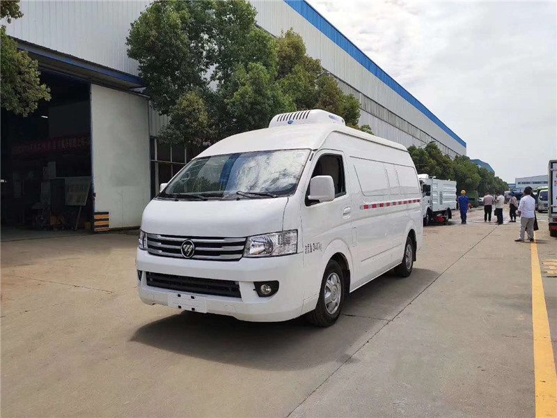 3米福田G9(柴油/汽油）面包冷藏车