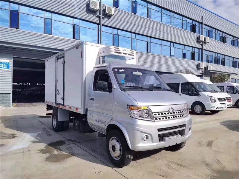 国六3.2米长安神骐（后双轮）冷藏车