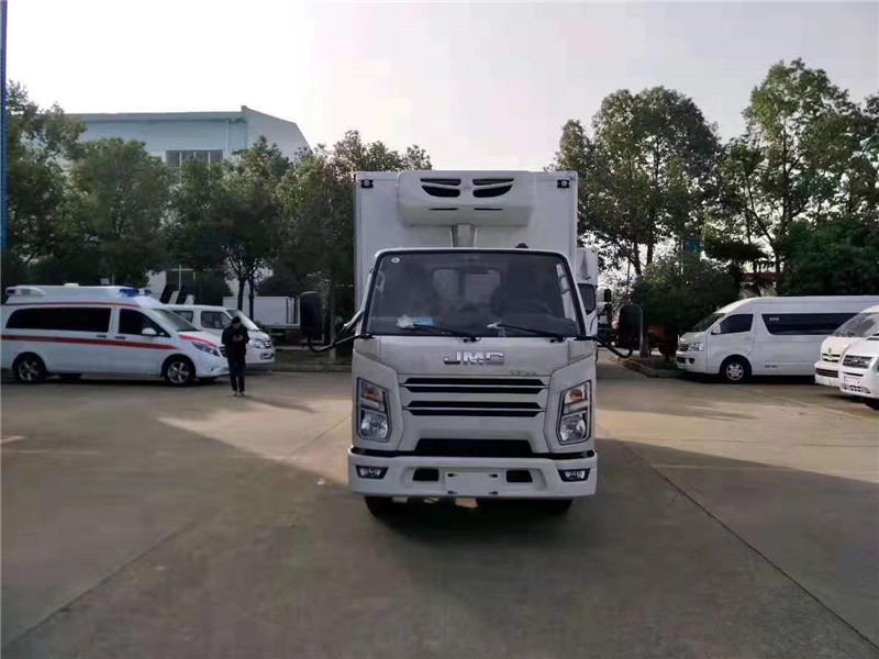 国六 4.2米江铃新顺达冷藏车