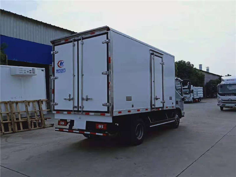 国六 4.2米福田奥铃捷运冷藏车