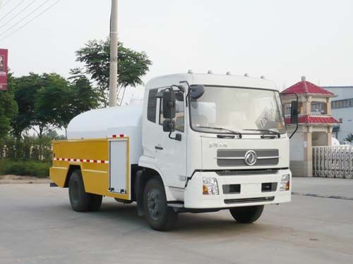 东风天锦清洗车