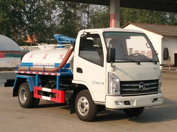 凯马蓝牌小型3吨真空吸粪车 凯马蓝牌小型3吨真空吸粪车