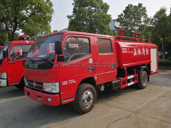 3.5噸國五東風雙排消防灑水車