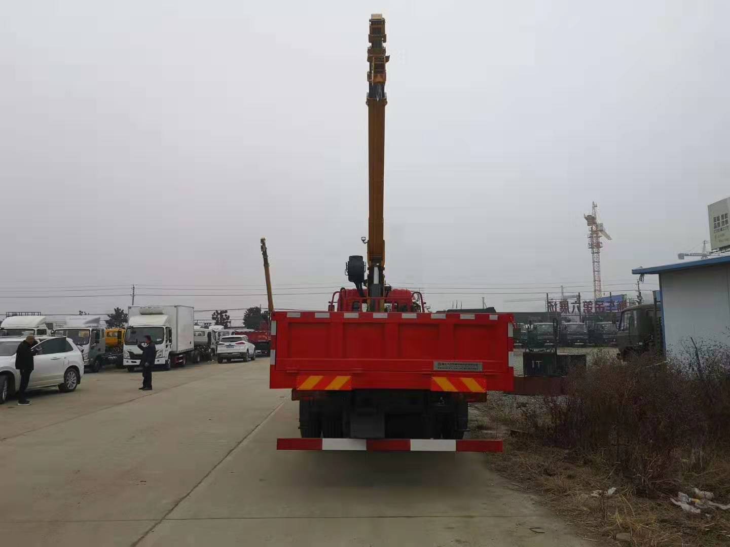 东风畅行12吨徐工随车起重运输车