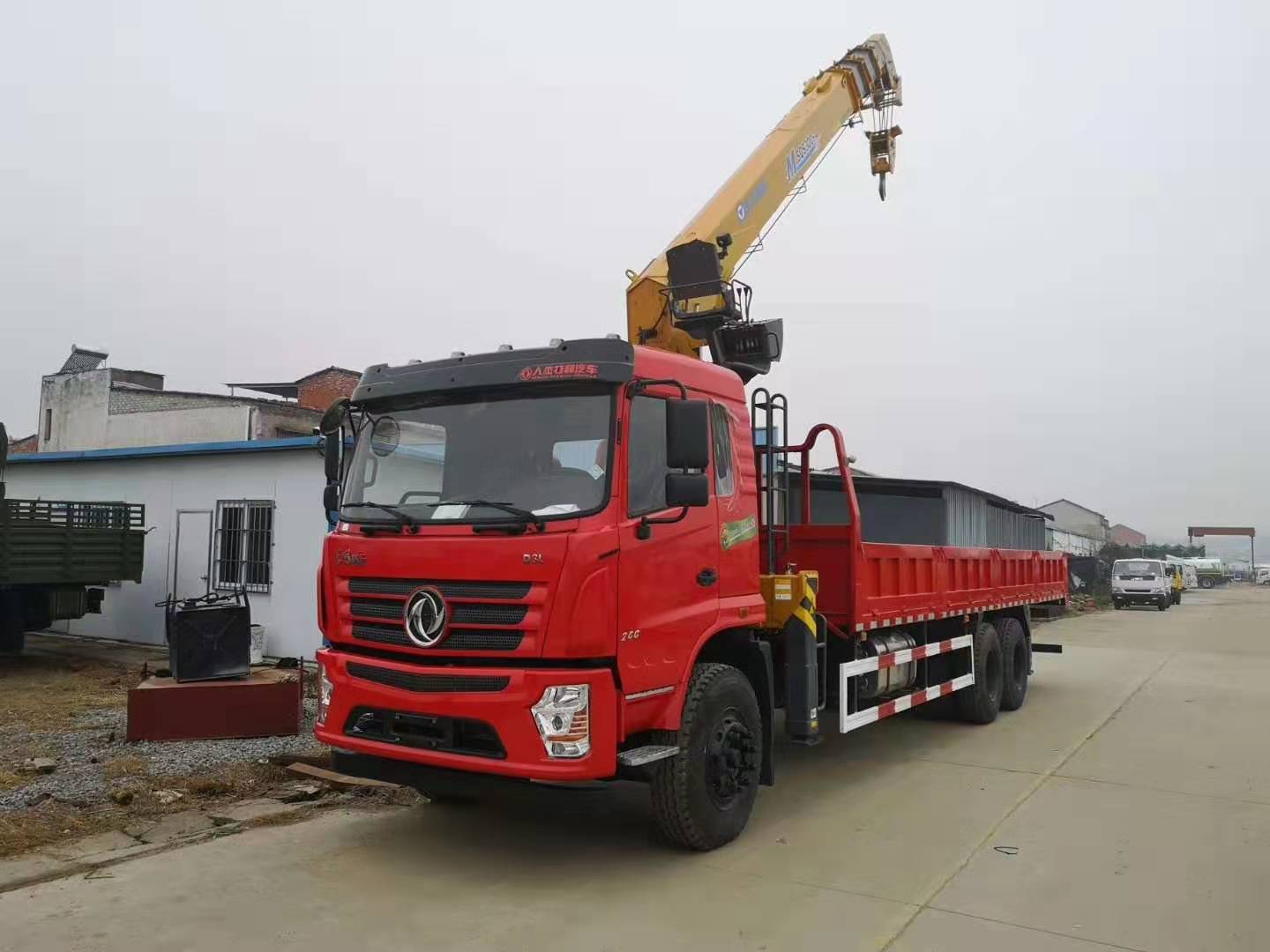 东风畅行12吨徐工随车起重运输车