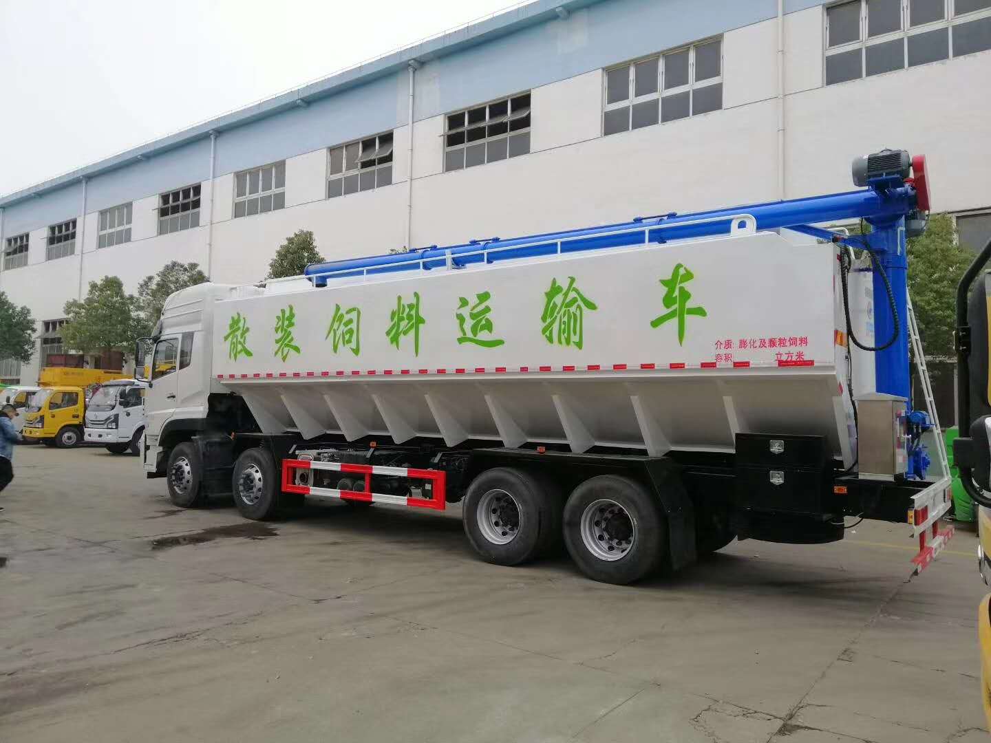 东风天龙20吨随车吊.jpg