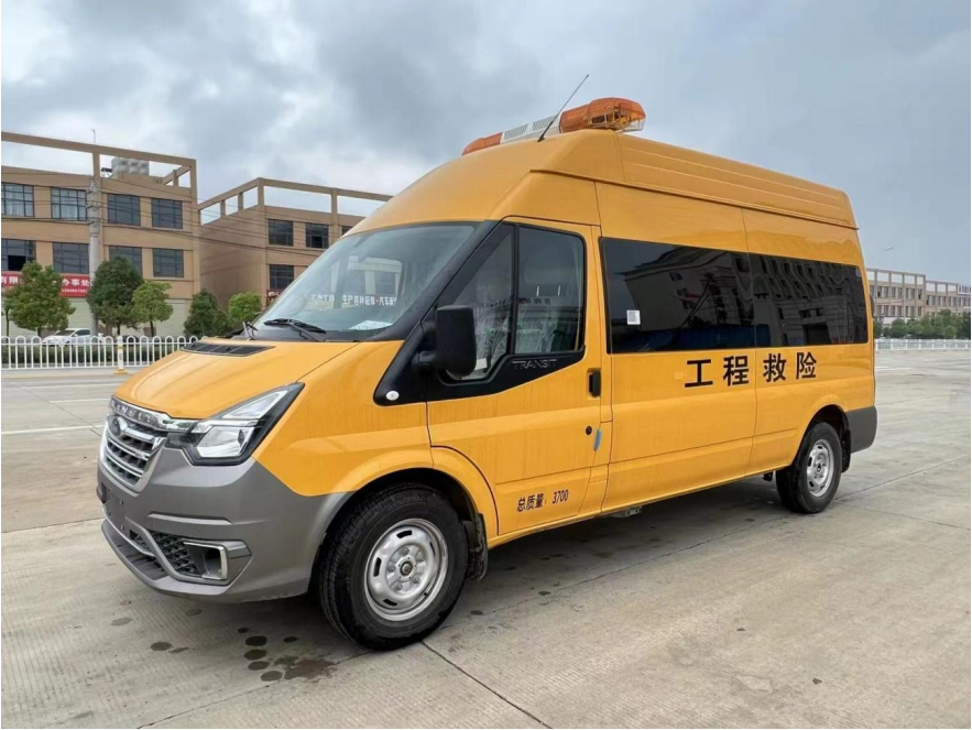 福特 V348 长轴高顶救险车（气防车）