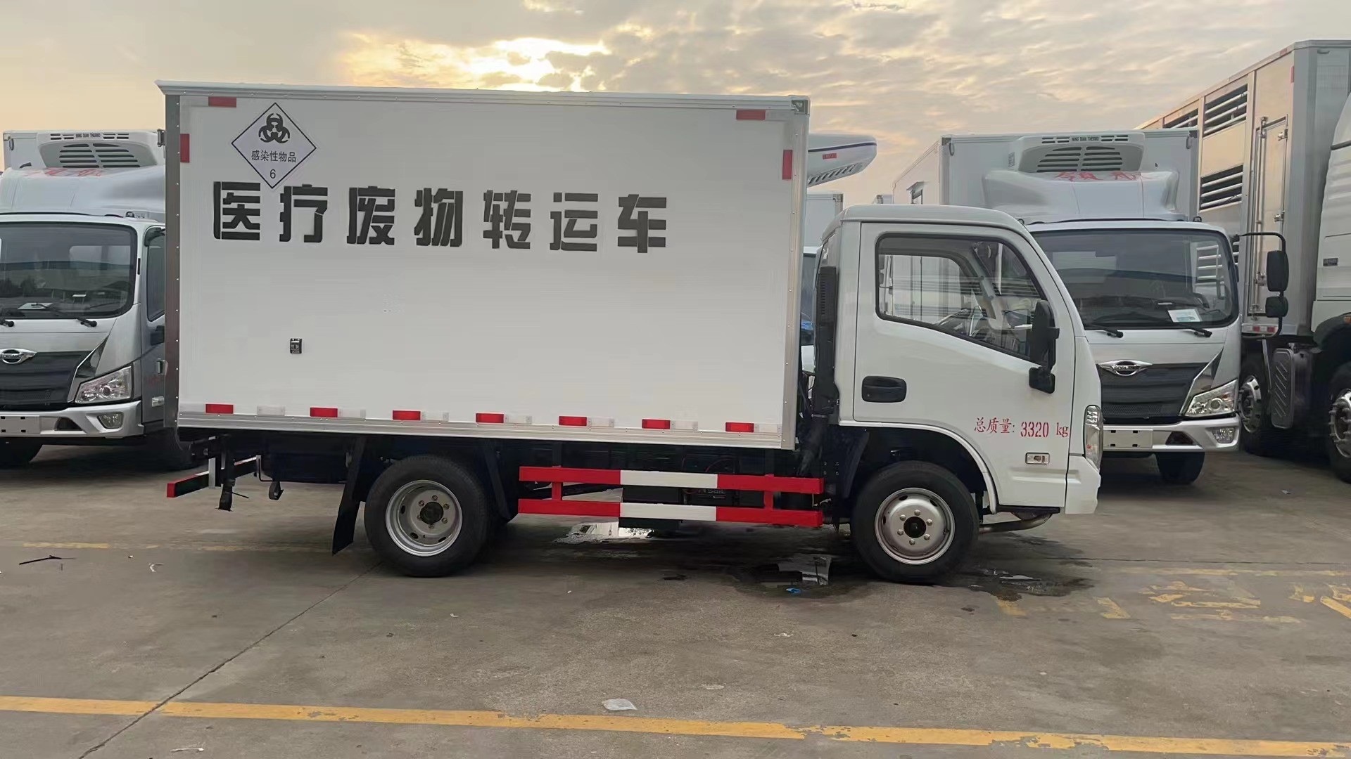 蓝牌福田奥铃医疗废物转运车