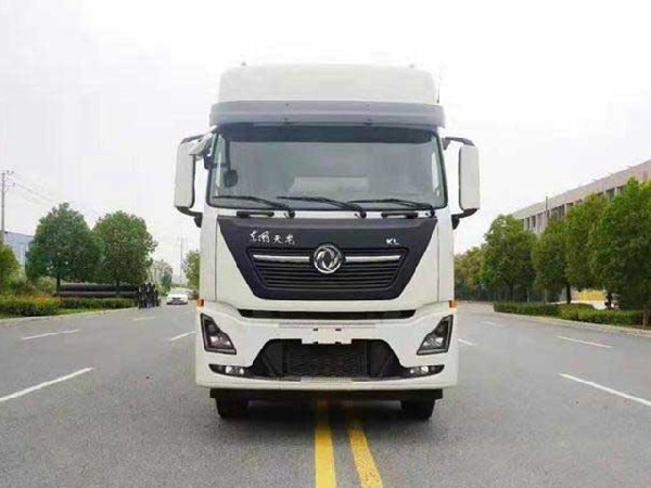 前四后八东风天龙医疗废物转运车