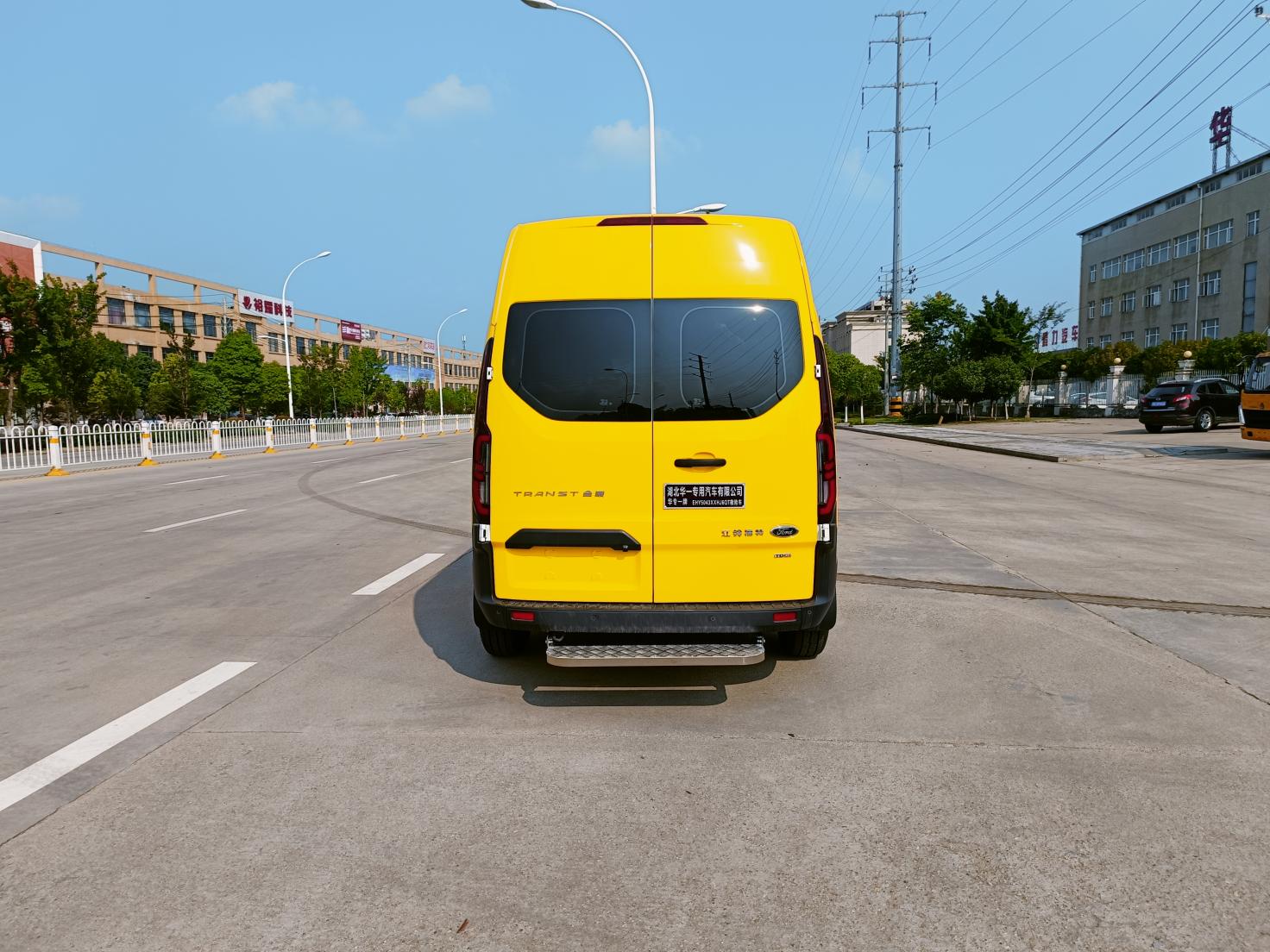 福特V362救险车