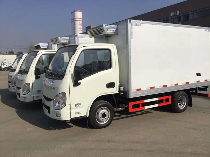 跃进小福星柴油3米小型拉虾苗车