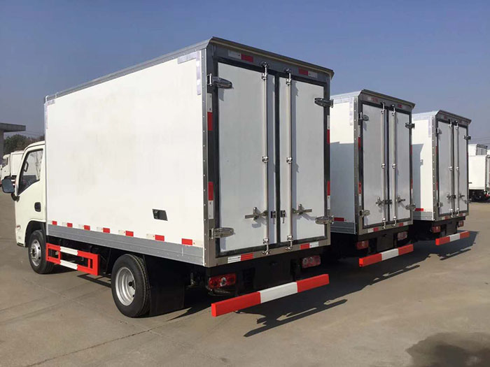 跃进小福星柴油3米小型拉虾苗车