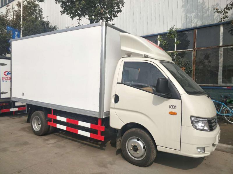 福田康瑞KQ1汽油3.5米冷藏车