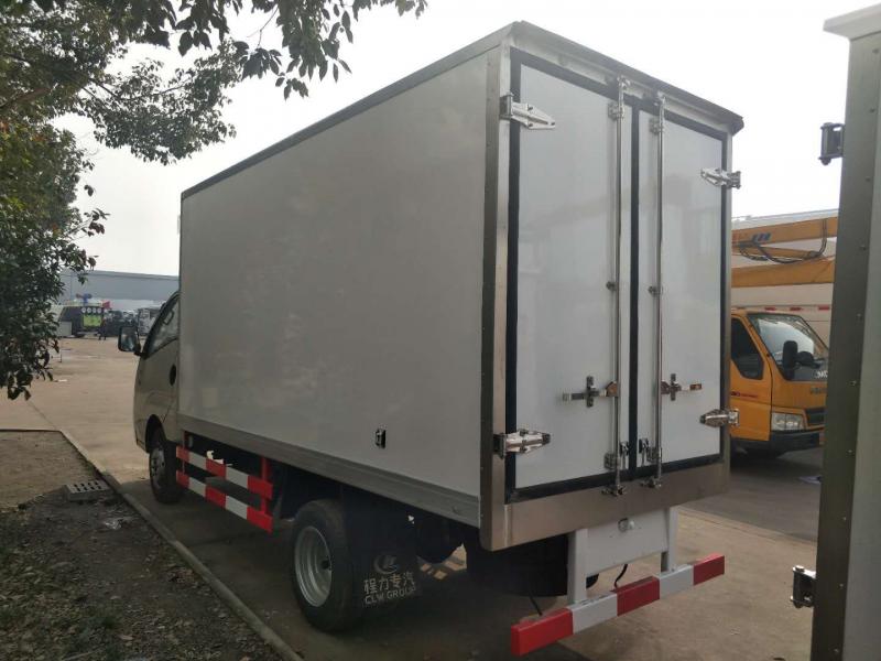 福田康瑞KQ1汽油3.5米冷藏车