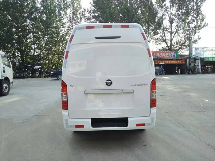 福田G7面包双排座冷藏车