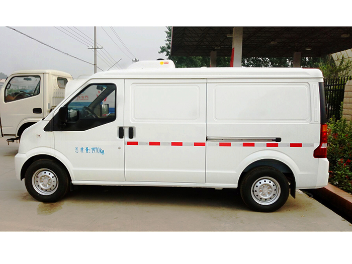 东风小康面包疫苗冷藏车