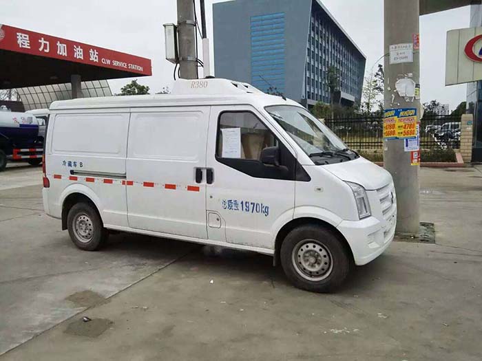 东风小康面包疫苗冷藏车