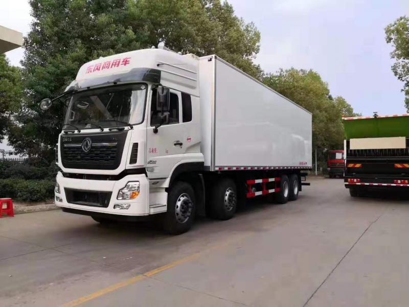 东风天龙前四后八9.4米冷藏车