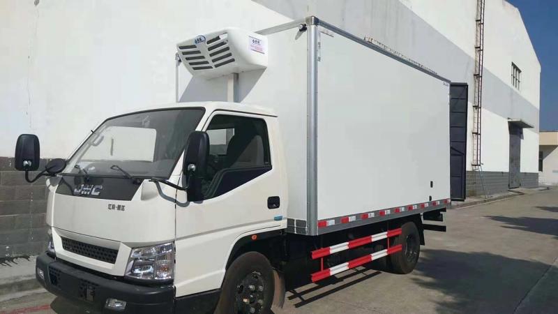 江铃蓝牌宽体4米冷藏保温车