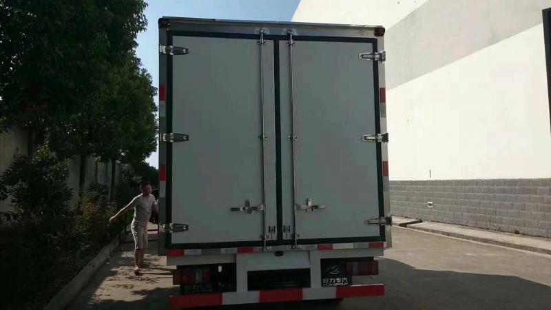 江淮牌帅铃宽体4米冷藏车