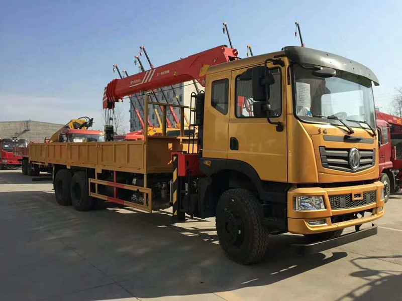 东风T5后双桥12吨随车吊