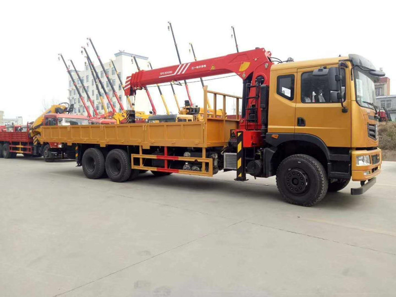 东风T5后双桥12吨随车吊