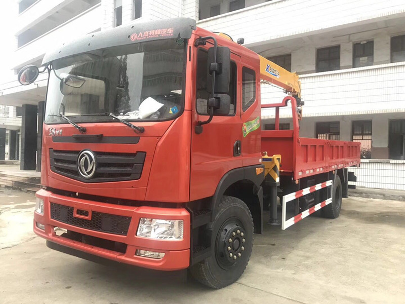 东风特商6.3吨随车吊